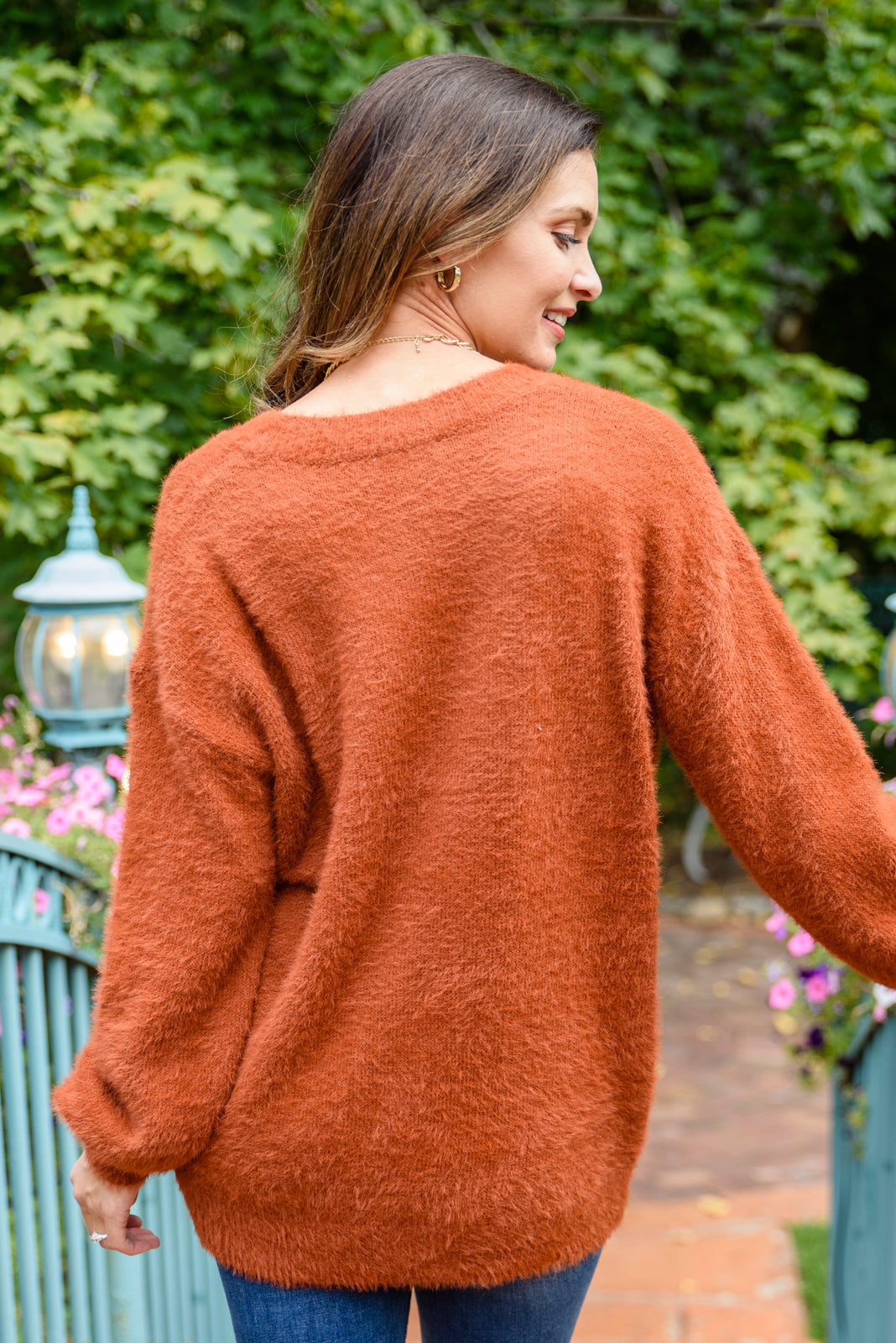 Sierra Long Sleeve Eyelash Sweater Knit Top In Rust