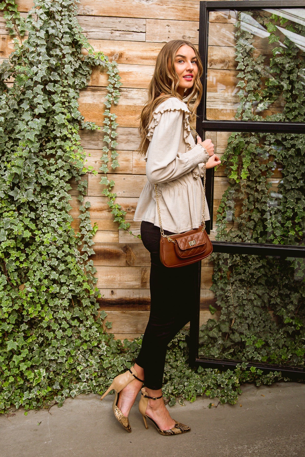 Willa Crossbody Bag In Brown